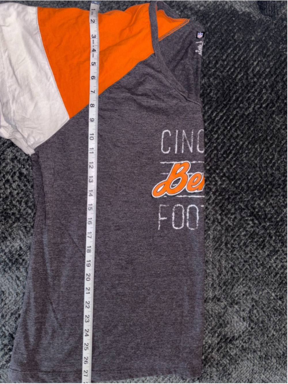 Womens Team Apparel Cincinnati Bengals Fitted T- Shirt Size 2X V Neck - Picture 3 of 3
